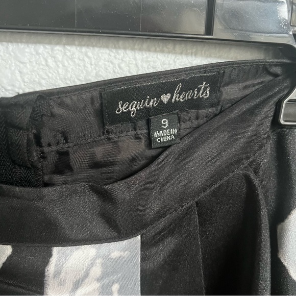 Sequin Hearts Two-Piece Black Rose Print Floor Length Formal Dress - Picture 3 of 6